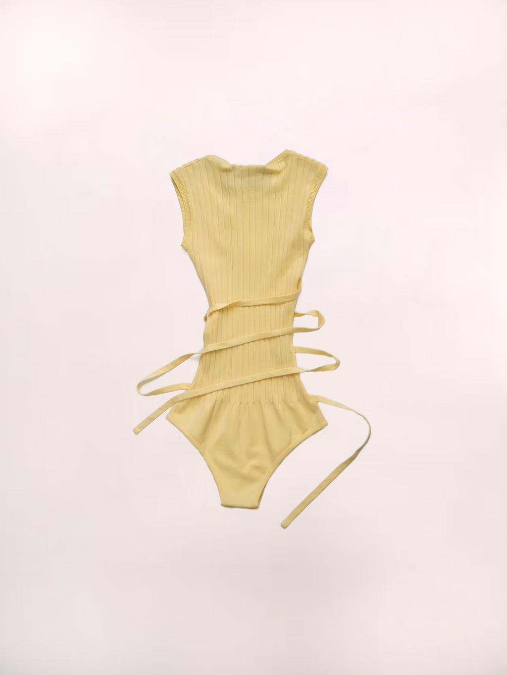 jaune