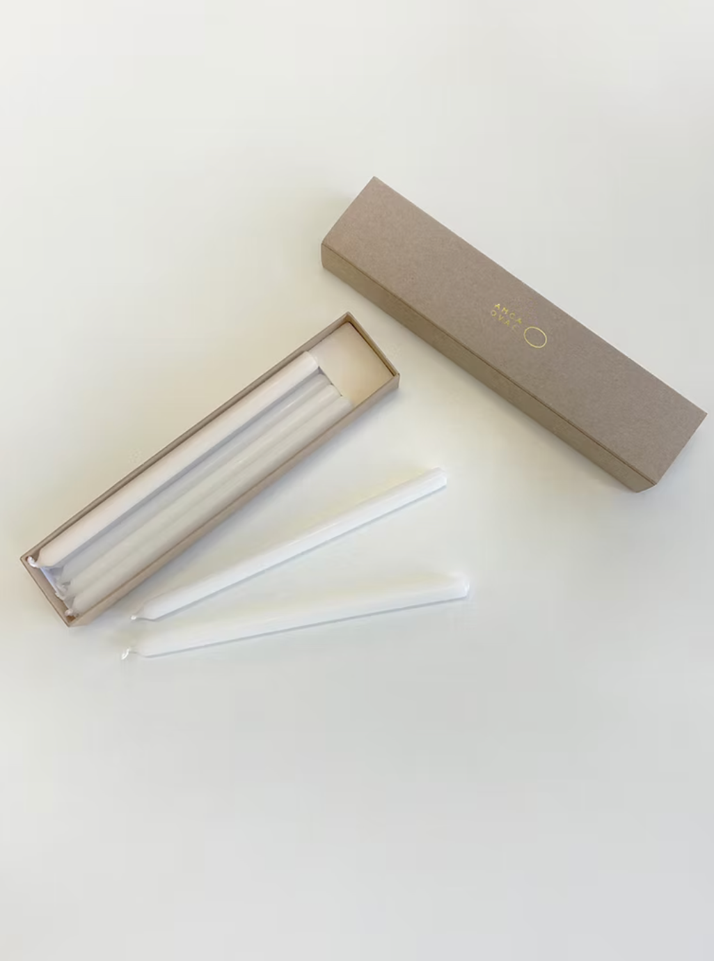 Box of 8 candles for Aurora trio